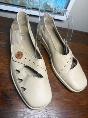 Hotter Comfort Concept Bliss Cream Leather Slingback Flats Floral Accent